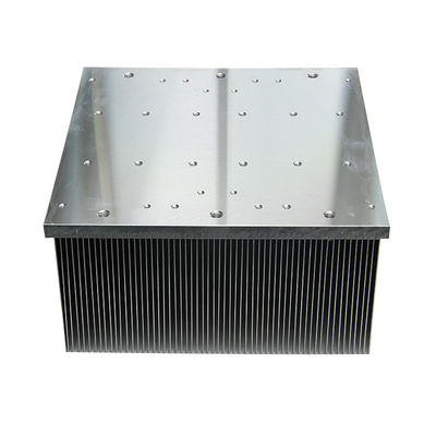 Kwadratowa wkładka Chłodzenie powietrzem Wytłaczanie aluminiowego radiatora